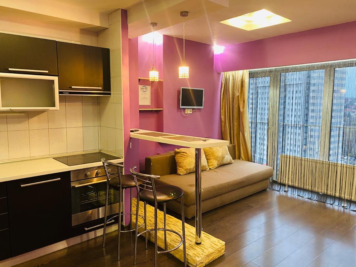 Lux Apartment On Kirova 27D View 15 Floor Dnipro Esterno foto